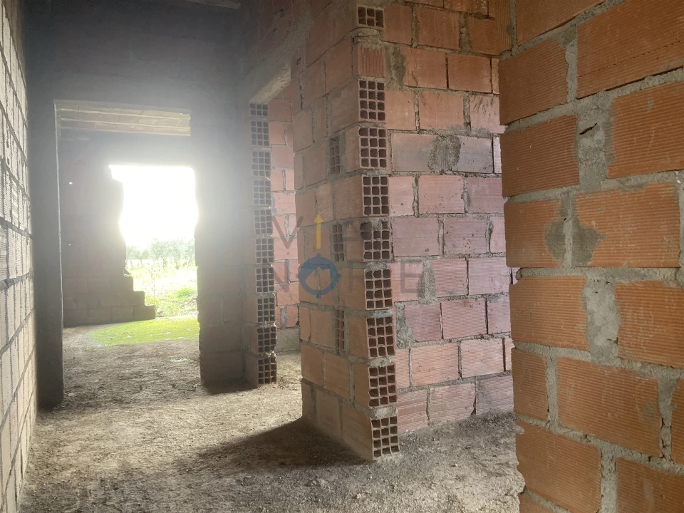 Moradia T0 para Venda em Castro Vicente Foto 13