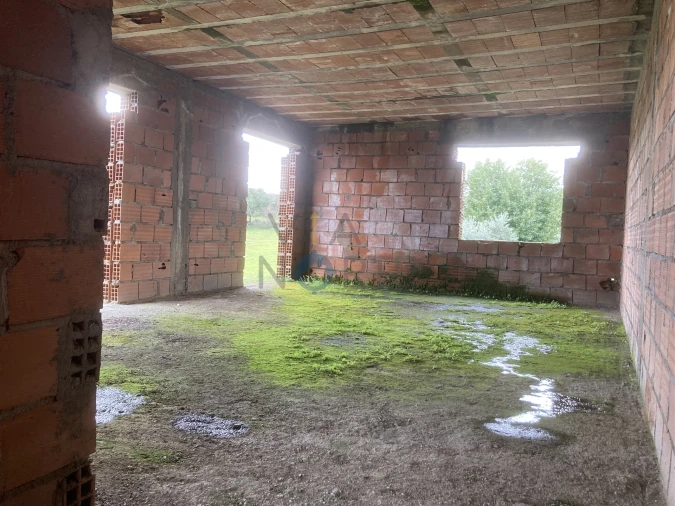 Moradia T0 para Venda em Castro Vicente Foto 14