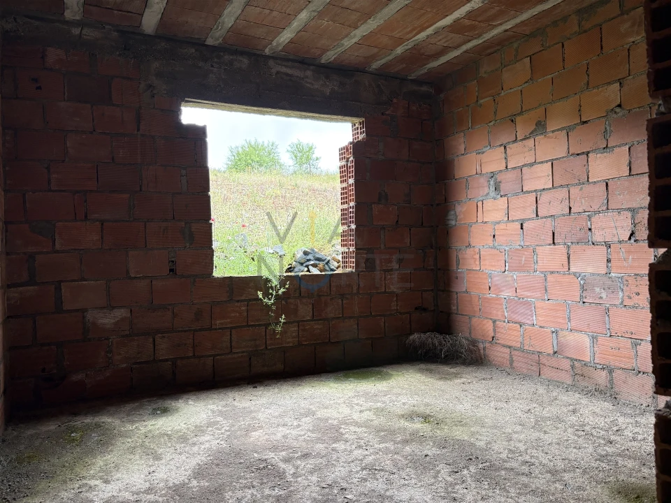 Moradia T0 para Venda em Castro Vicente Foto 17