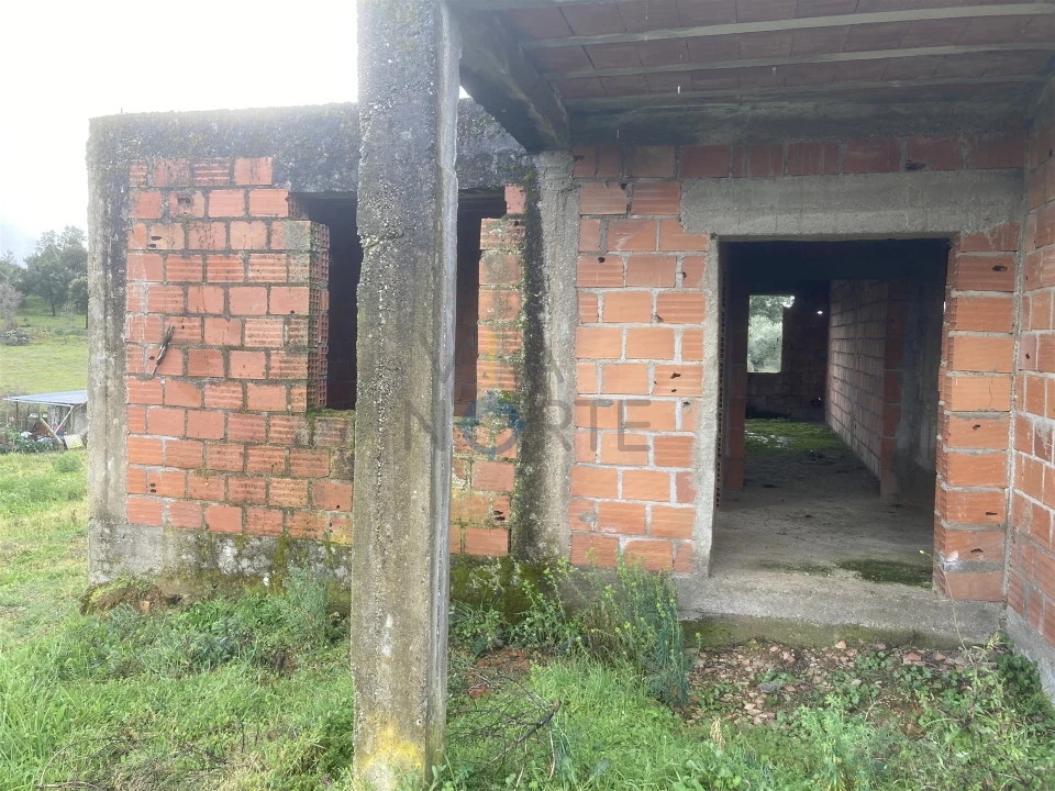 Moradia T0 para Venda em Castro Vicente Foto 8