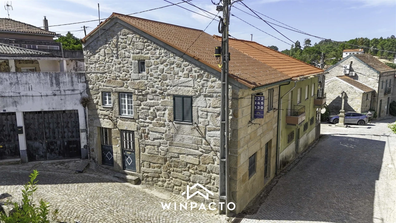 Moradia T2 para Venda em Santiago de Cassurrães e Póvoa de Cervães Foto 1