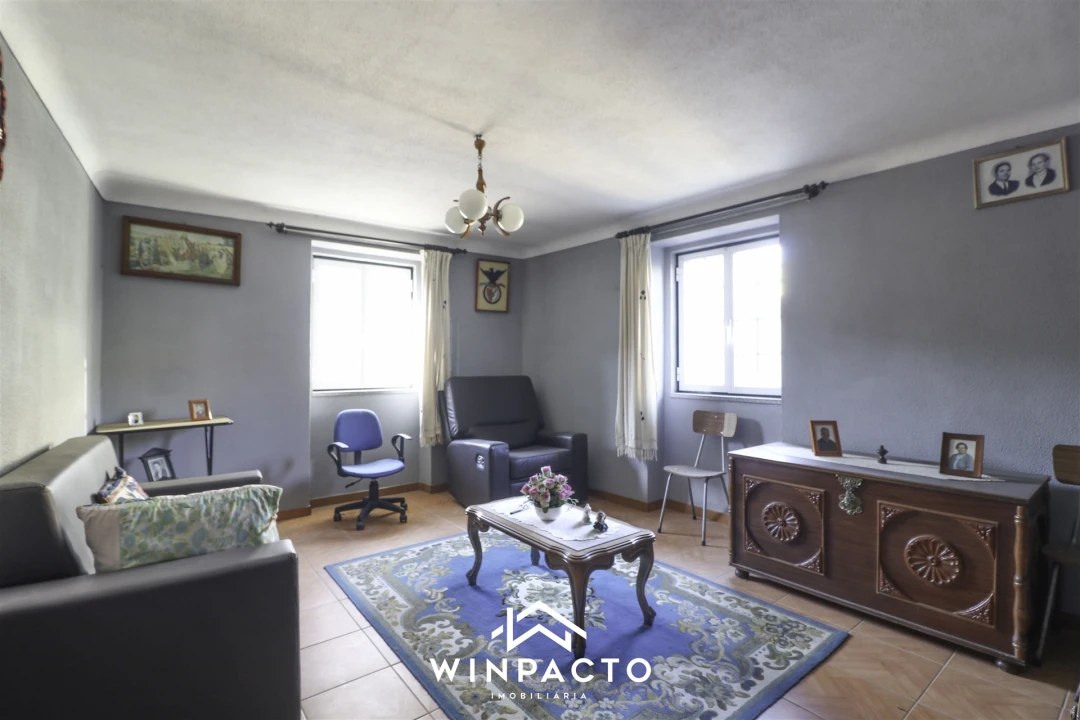 Moradia T2 para Venda em Santiago de Cassurrães e Póvoa de Cervães Foto 12