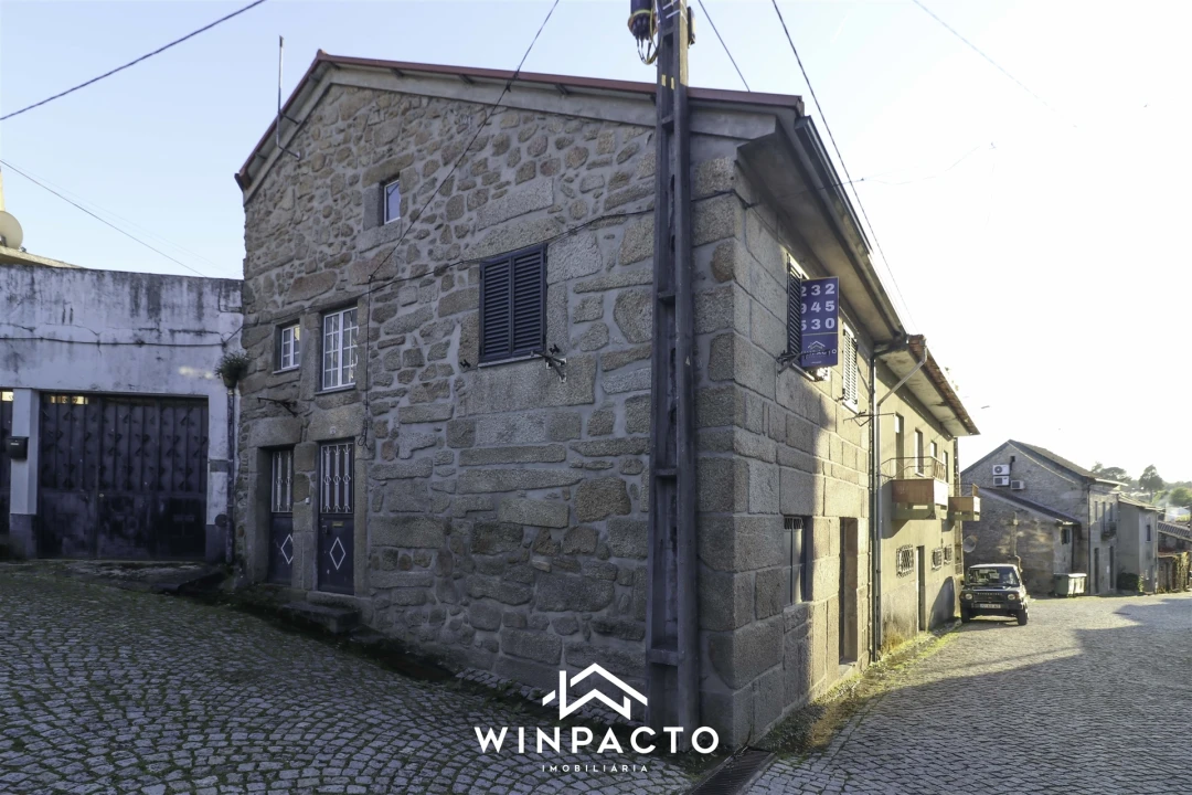 Moradia T2 para Venda em Santiago de Cassurrães e Póvoa de Cervães Foto 4