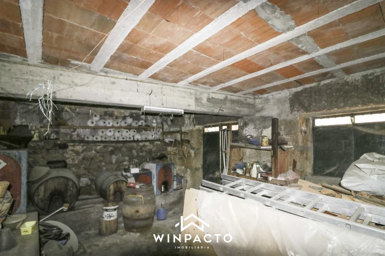 Moradia T2 para Venda em Santiago de Cassurrães e Póvoa de Cervães Foto 30