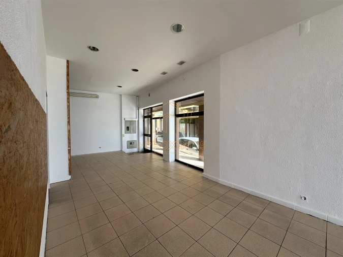 Loja para Venda em Buarcos Foto 9