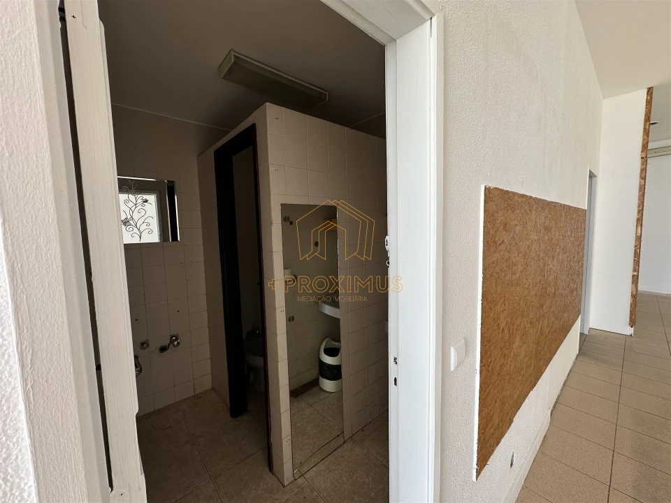 Loja para Venda em Buarcos Foto 17