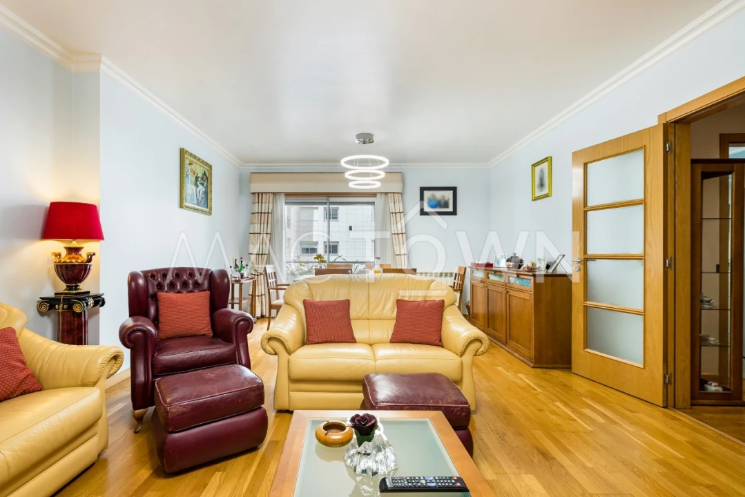 Apartamento T2 para Venda em Alvalade Foto 9