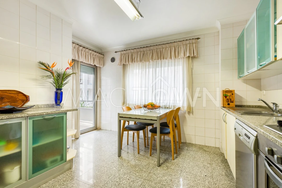 Apartamento T2 para Venda em Alvalade Foto 16