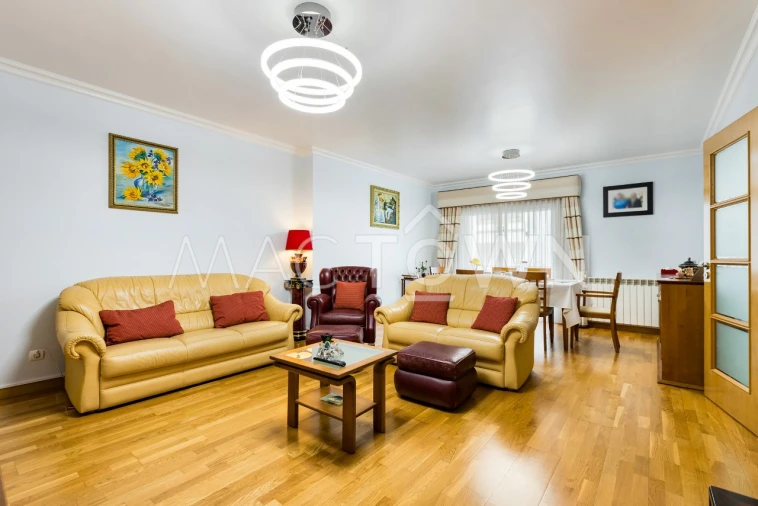 Apartamento T2 para Venda em Alvalade Foto 7