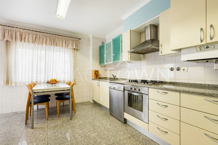 Apartamento T2 para Venda em Alvalade Foto 15