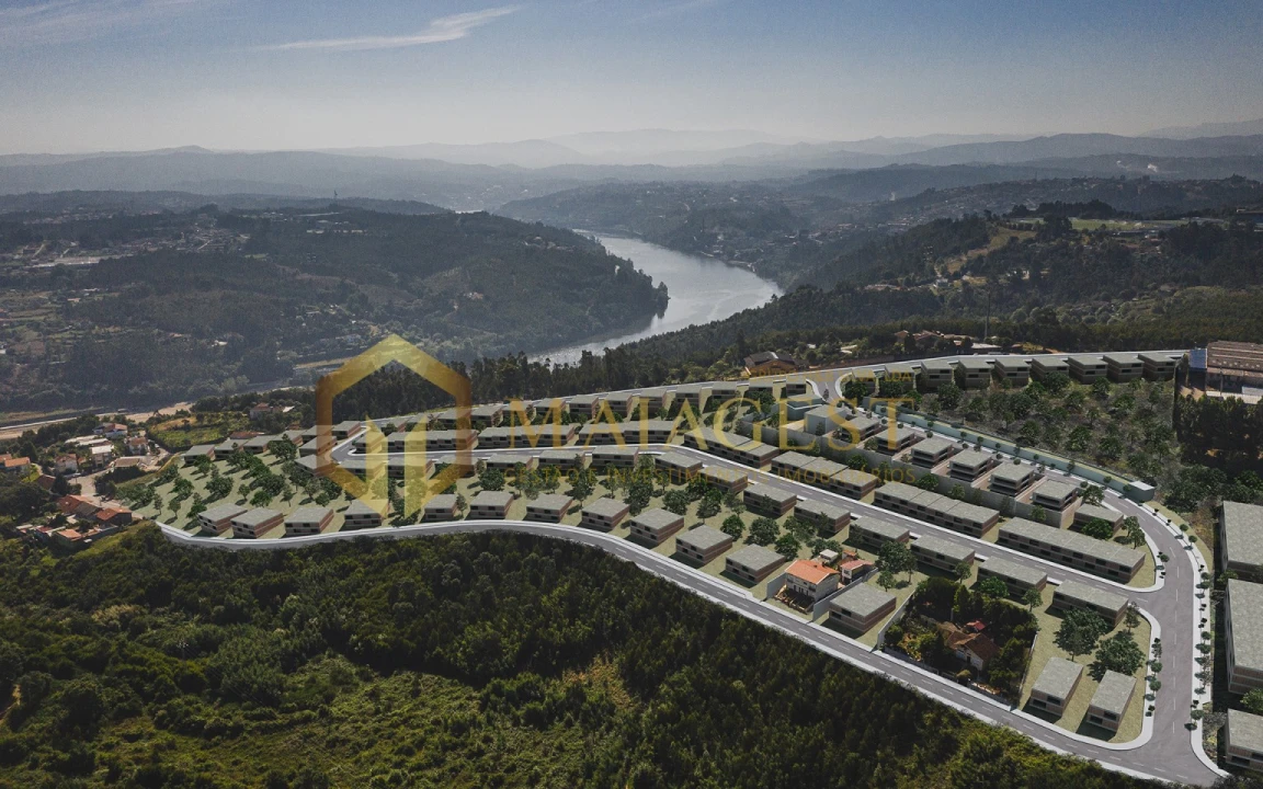 Moradia T4 para Venda em Sandim, Olival, Lever e Crestuma Foto 16