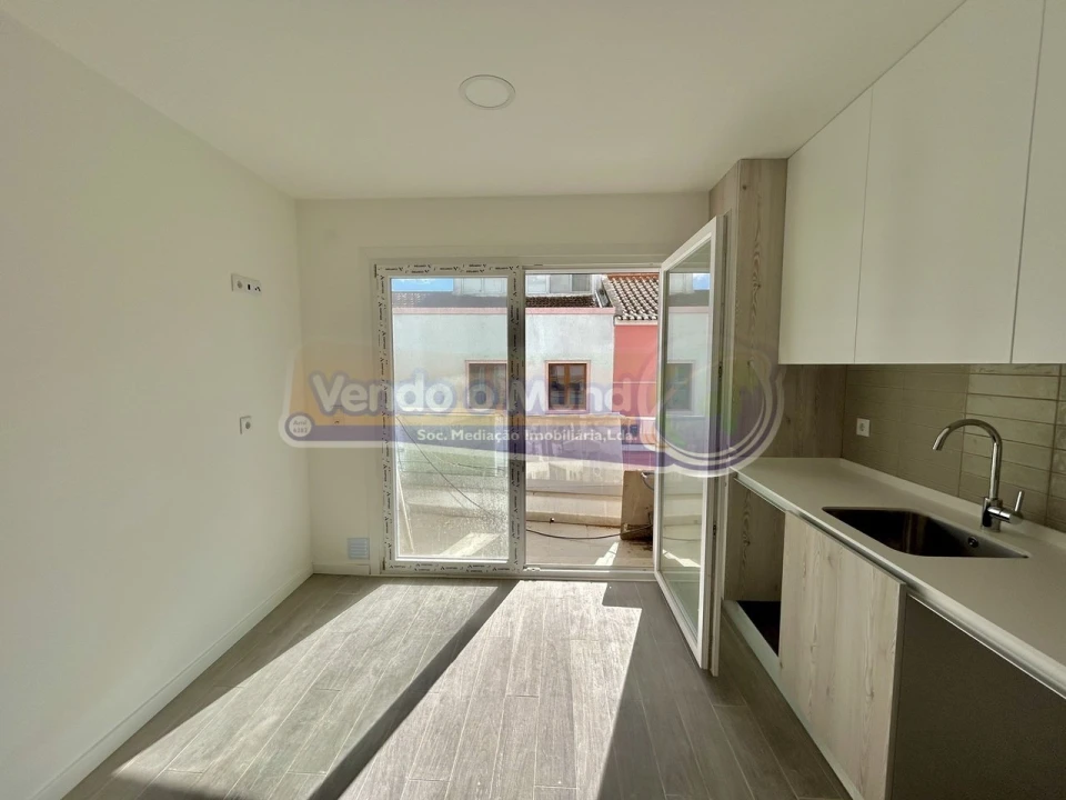 Apartamento T2 para Venda em Alhandra, São João dos Montes e Calhandriz Foto 4