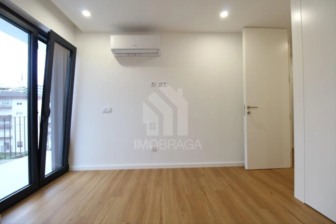 Apartamento T3 para Venda em Real, Dume e Semelhe Foto 35