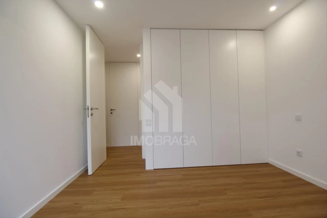 Apartamento T3 para Venda em Real, Dume e Semelhe Foto 36