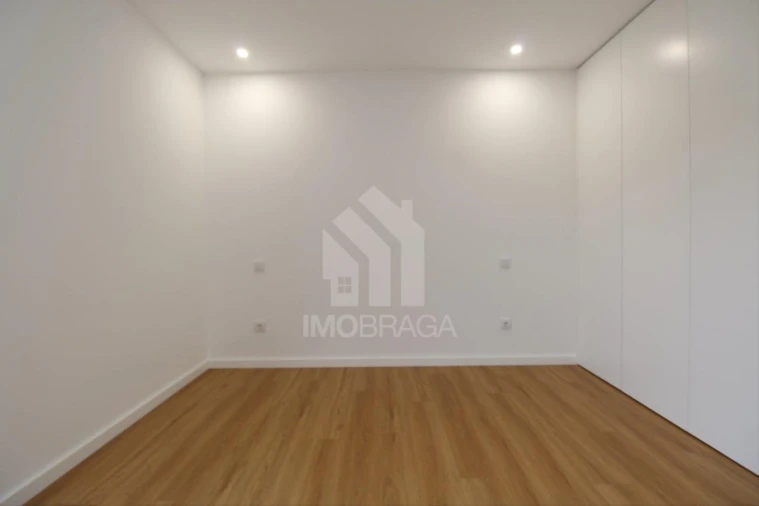 Apartamento T3 para Venda em Real, Dume e Semelhe Foto 30