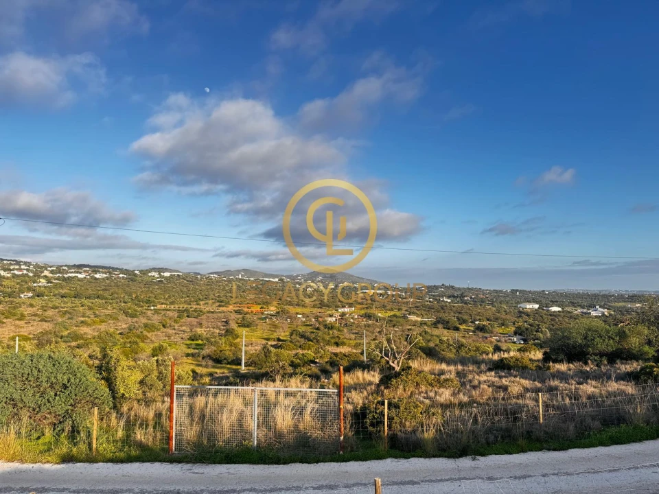 Terreno para Venda em Santa Barbara de Nexe Foto 2