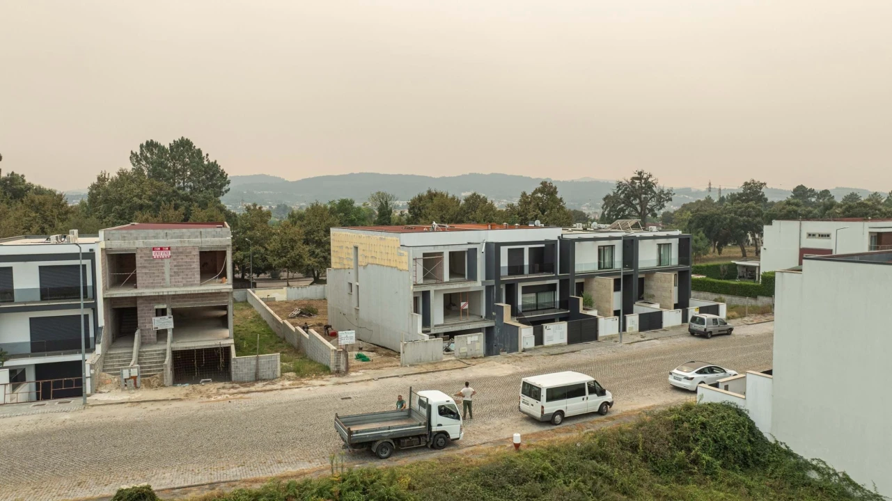 Moradia T4 para Venda em Merelim (São Paio), Panoias e Parada de Tibães Foto 6