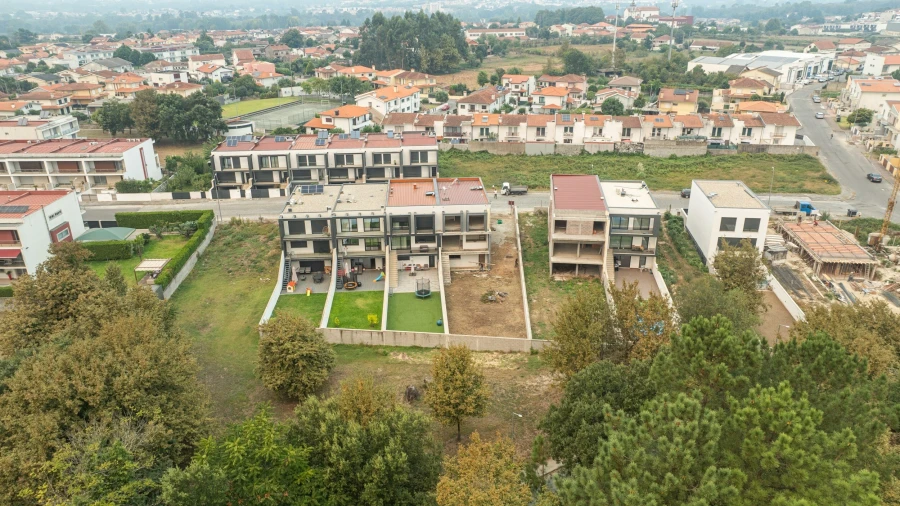 Moradia T4 para Venda em Merelim (São Paio), Panoias e Parada de Tibães Foto 16