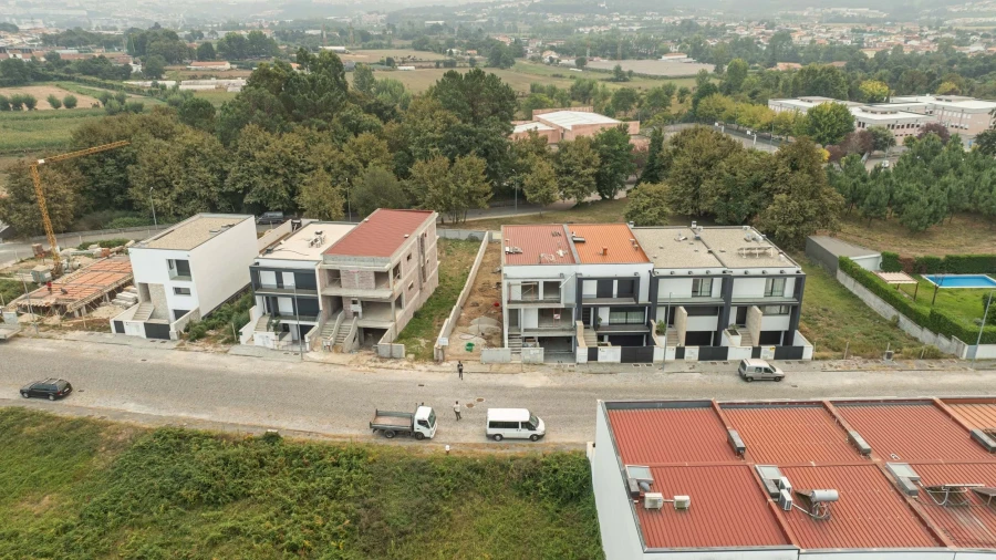 Moradia T4 para Venda em Merelim (São Paio), Panoias e Parada de Tibães Foto 12