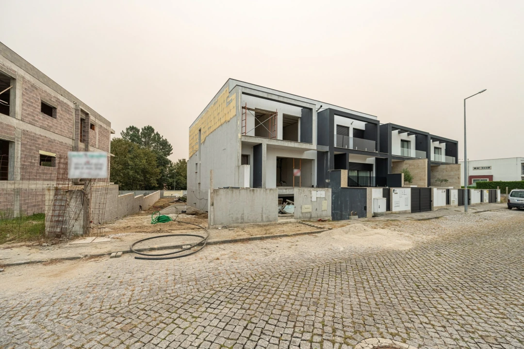 Moradia T4 para Venda em Merelim (São Paio), Panoias e Parada de Tibães Foto 2