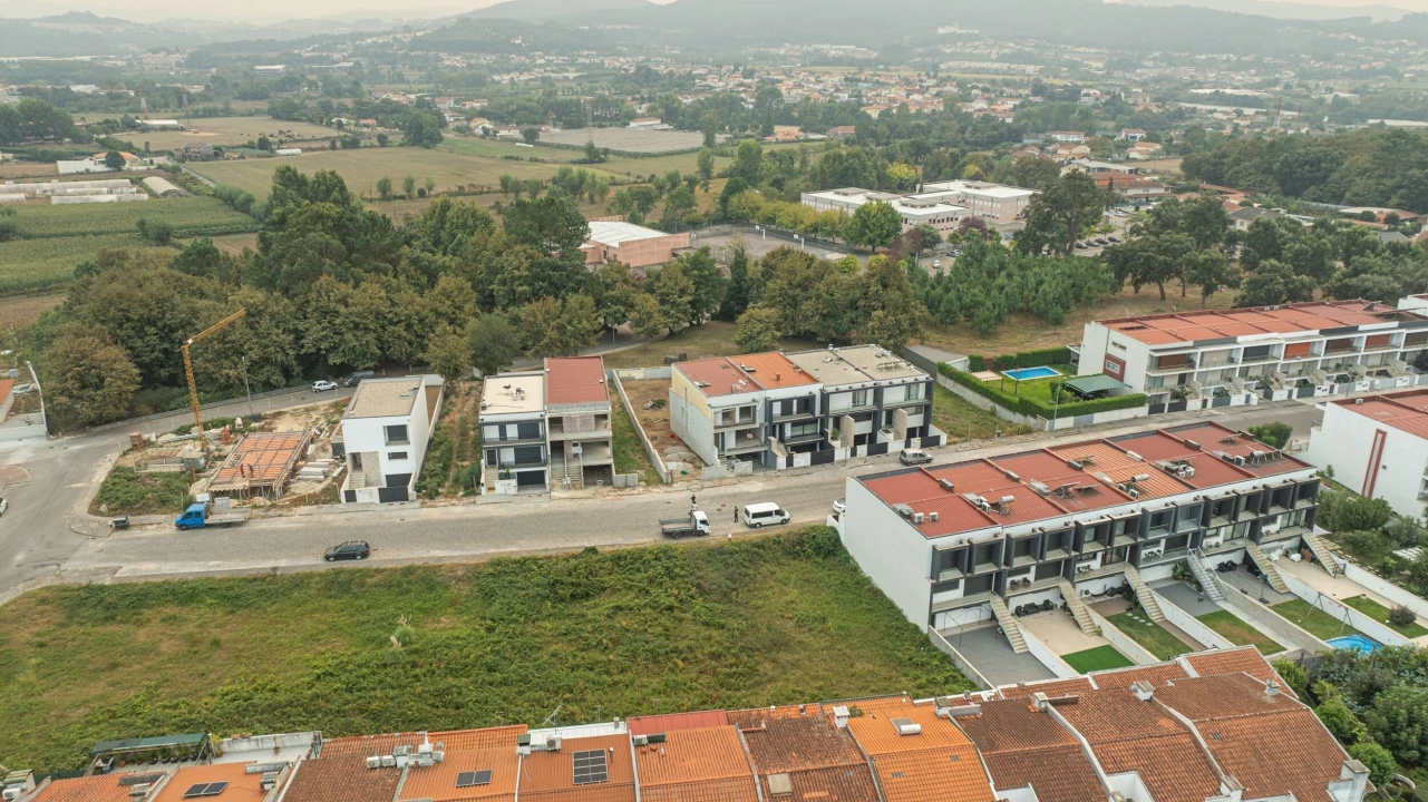 Moradia T4 para Venda em Merelim (São Paio), Panoias e Parada de Tibães Foto 8