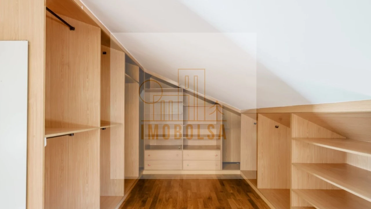 Moradia T5 para Venda em Carcavelos e Parede Foto 4