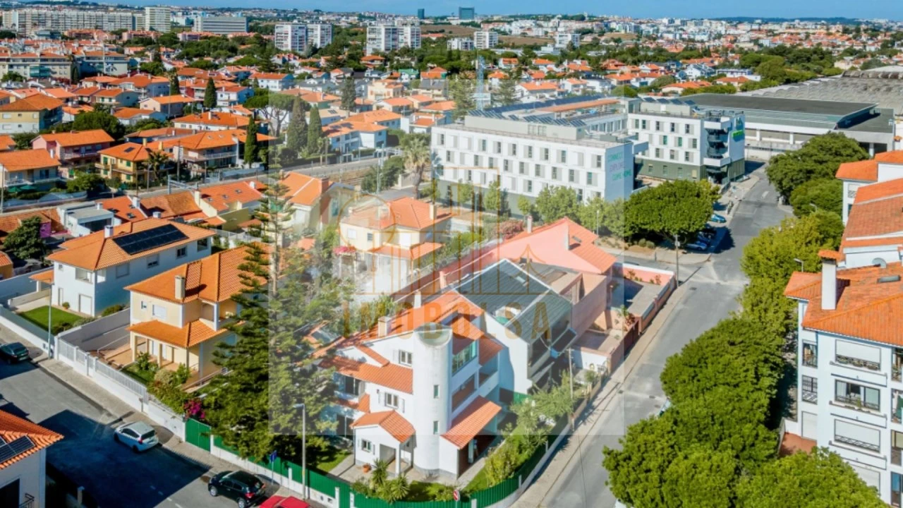 Moradia T5 para Venda em Carcavelos e Parede Foto 9