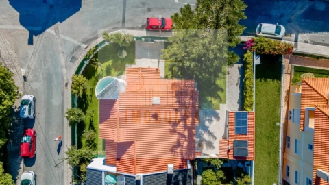 Moradia T5 para Venda em Carcavelos e Parede