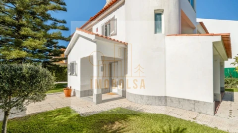 Moradia T5 para Venda em Carcavelos e Parede
