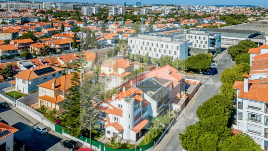 Moradia T5 para Venda em Carcavelos e Parede Foto 9