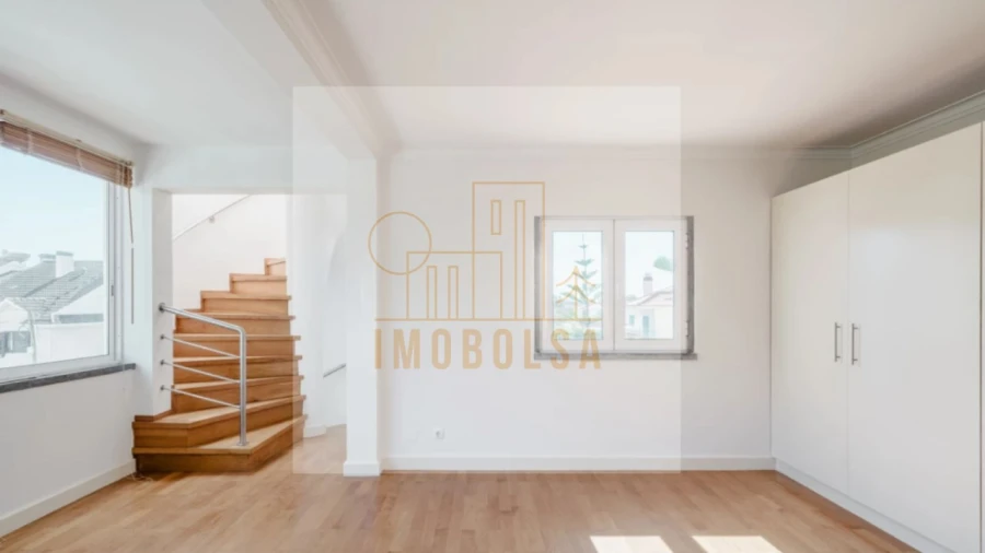 Moradia T5 para Venda em Carcavelos e Parede Foto 24