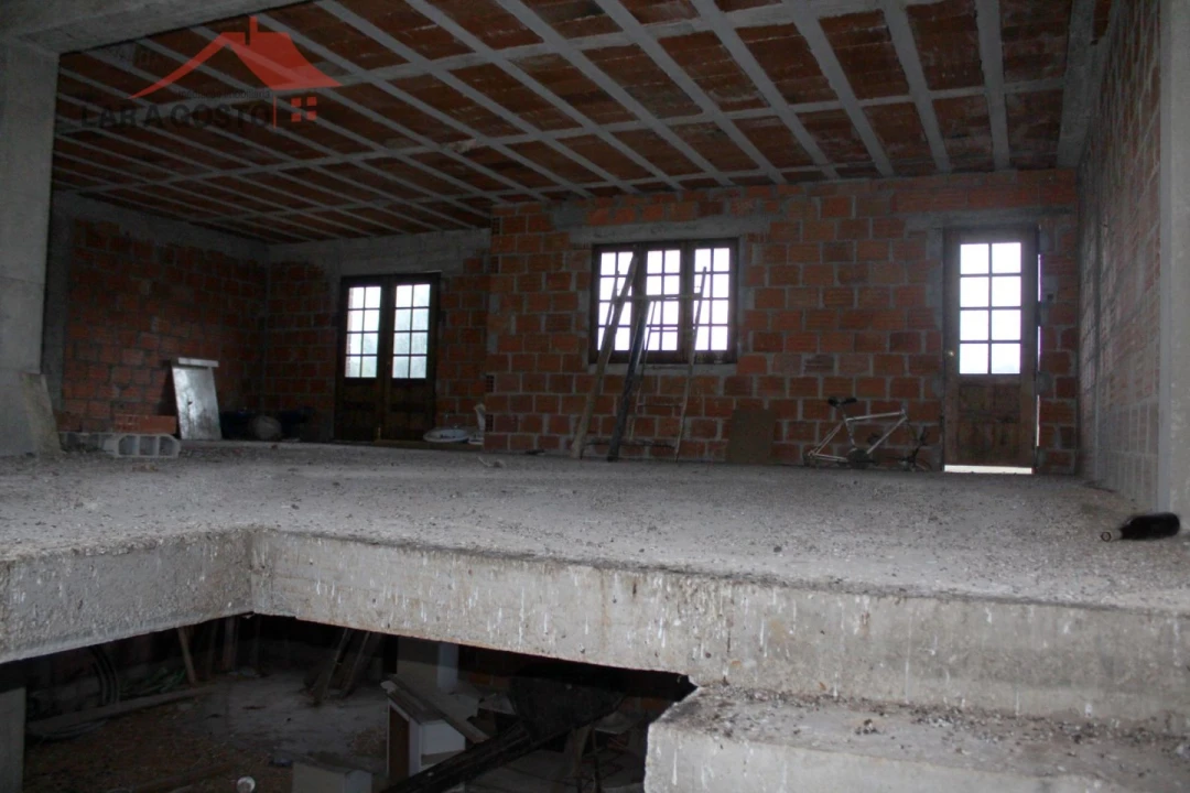 Moradia T4 para Venda em Grijo Foto 5