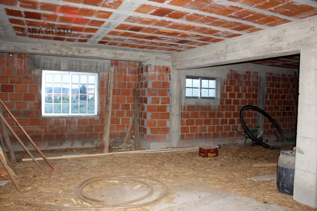 Moradia T4 para Venda em Grijo Foto 7