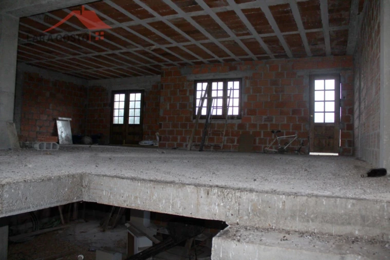 Moradia T4 para Venda em Grijo Foto 5