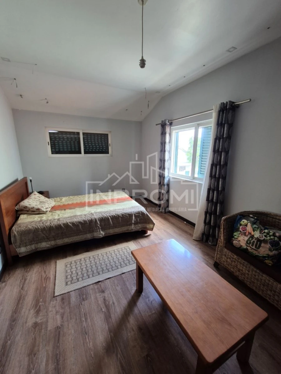 Moradia T5 para Venda em Quinta do Conde Foto 13