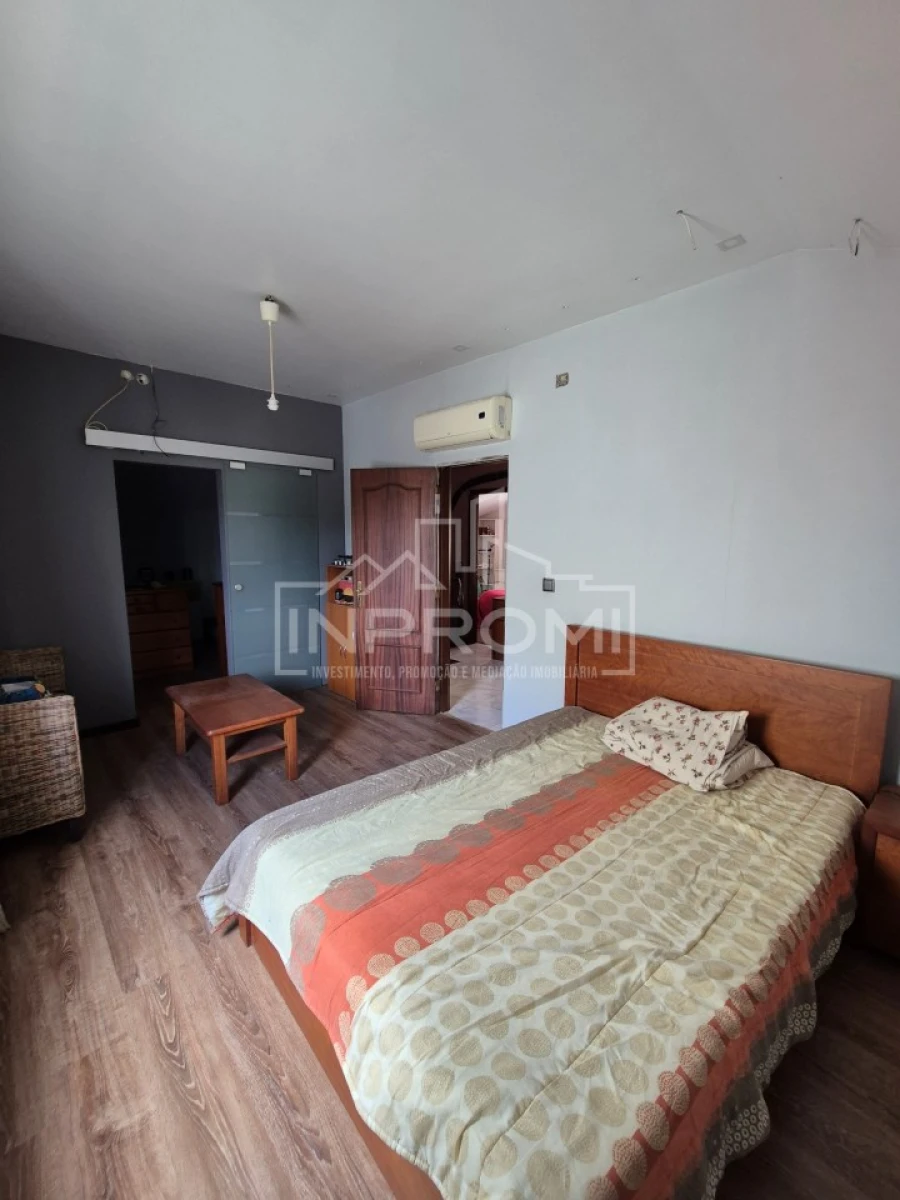 Moradia T5 para Venda em Quinta do Conde Foto 17