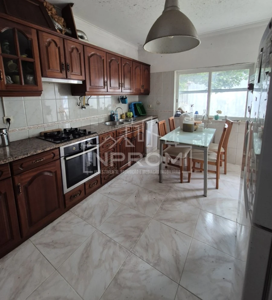 Moradia T5 para Venda em Quinta do Conde Foto 10