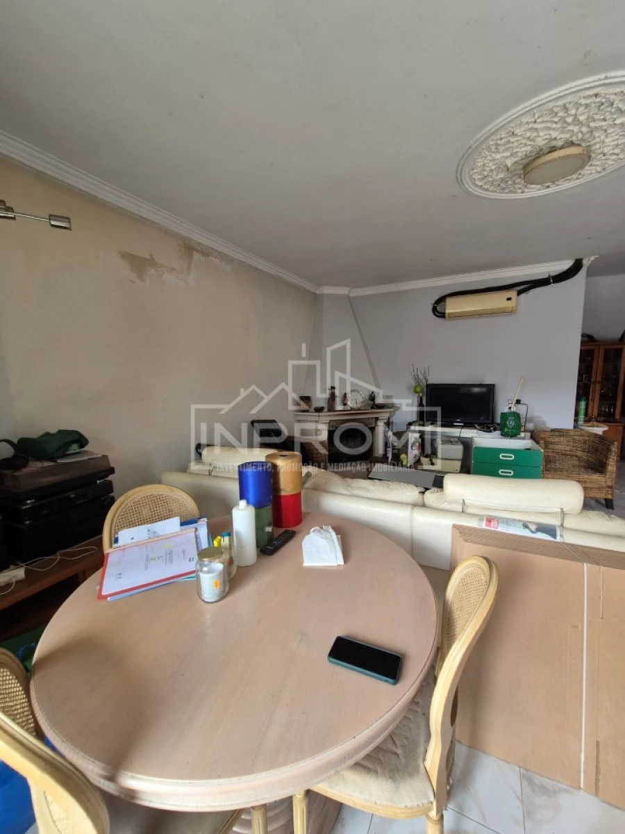 Moradia T5 para Venda em Quinta do Conde Foto 4