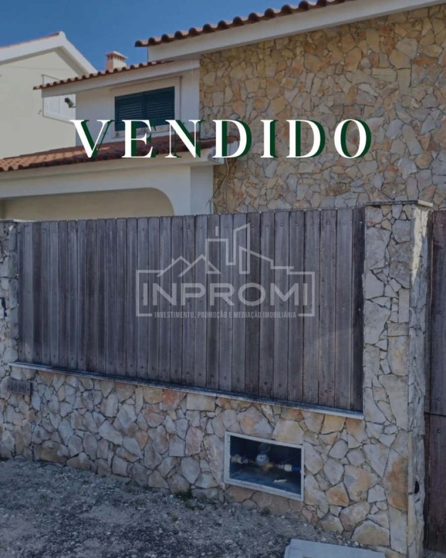 Moradia T5 para Venda em Quinta do Conde Foto 1