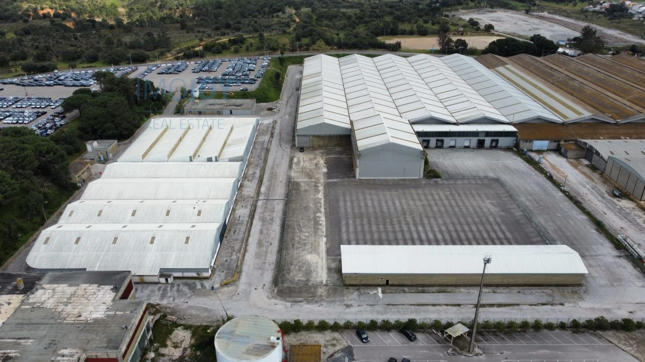 Armazém para Arrendamento em Sado Foto 4