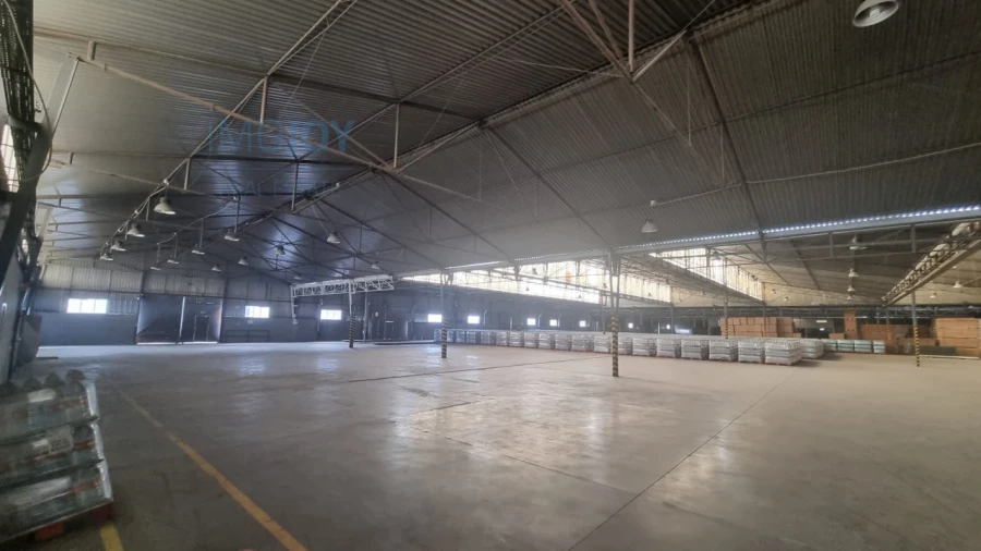 Armazém para Arrendamento em Sado Foto 2