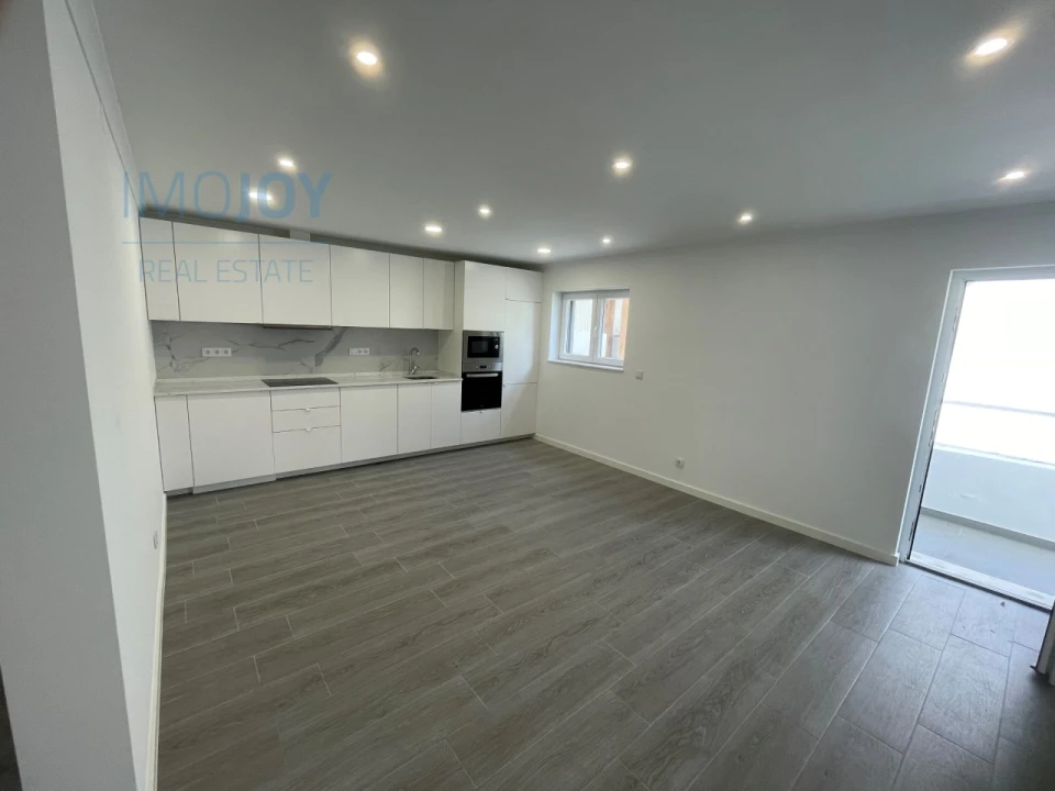 Moradia T7 para Venda em Carnaxide e Queijas Foto 2