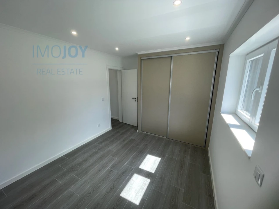 Moradia T7 para Venda em Carnaxide e Queijas Foto 13