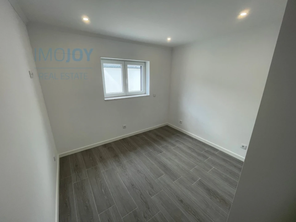 Moradia T7 para Venda em Carnaxide e Queijas Foto 15