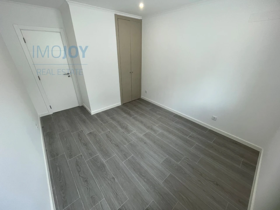 Moradia T7 para Venda em Carnaxide e Queijas Foto 43