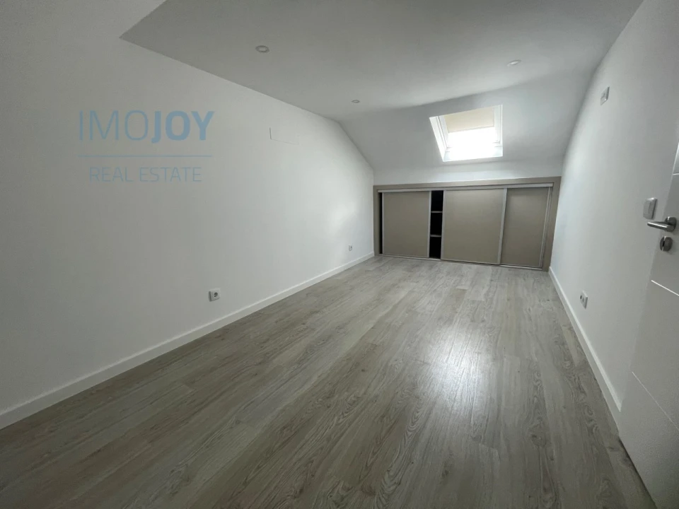 Moradia T7 para Venda em Carnaxide e Queijas Foto 51