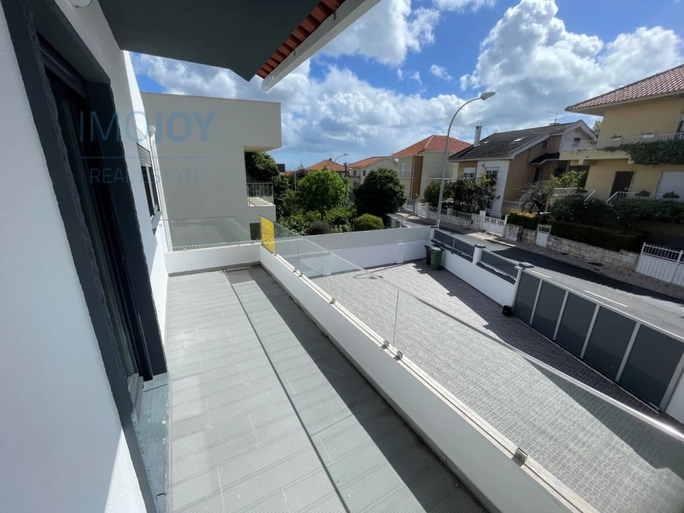 Moradia T7 para Venda em Carnaxide e Queijas Foto 53