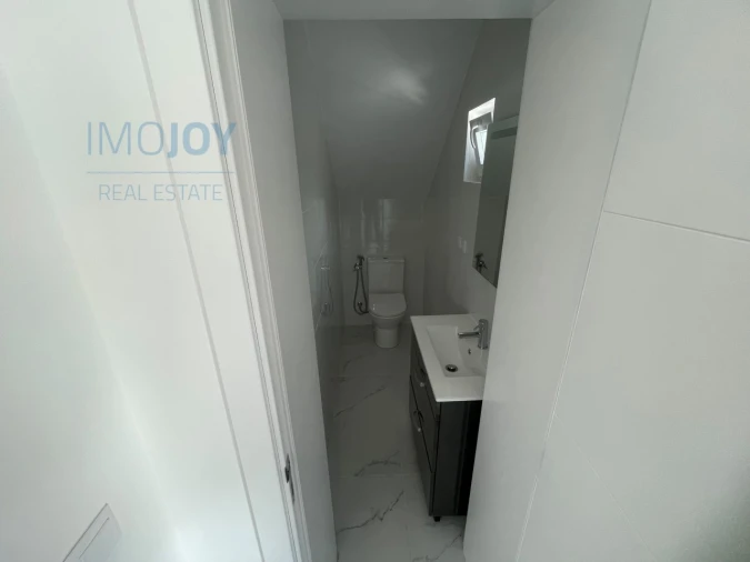 Moradia T7 para Venda em Carnaxide e Queijas Foto 10