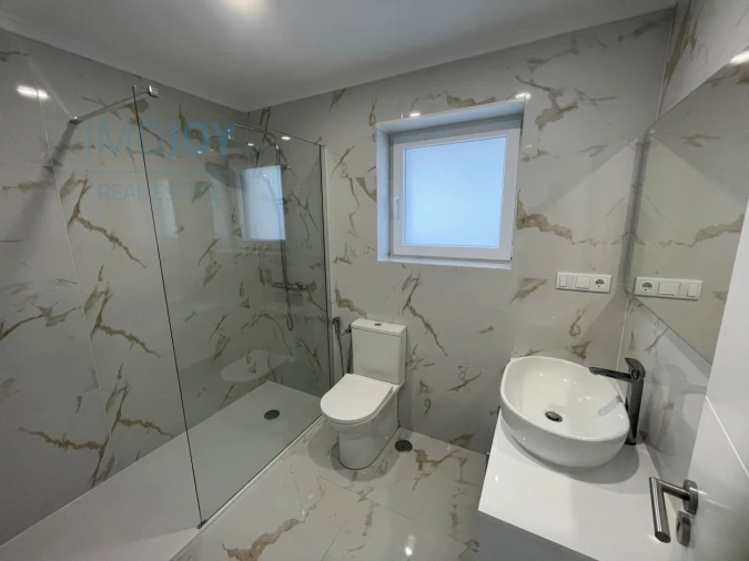 Moradia T7 para Venda em Carnaxide e Queijas Foto 18