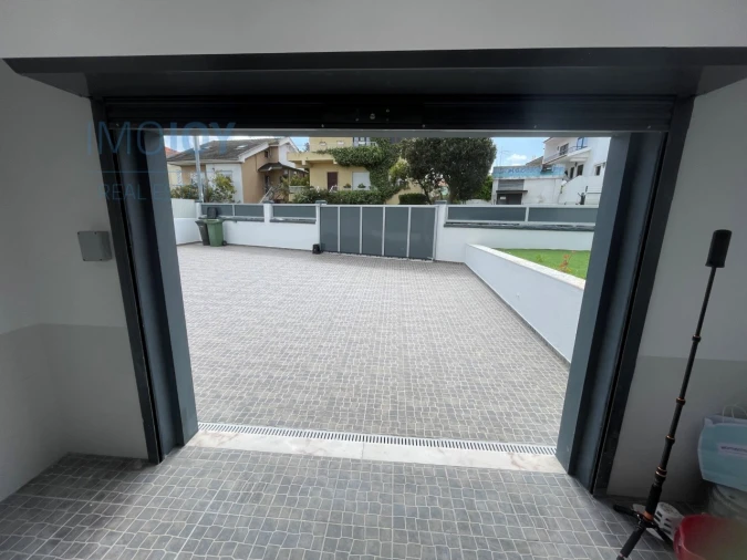 Moradia T7 para Venda em Carnaxide e Queijas Foto 60